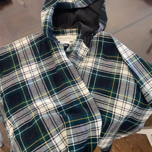 Child’s large O’Neil of Dublin cape - Picture 2 of 4